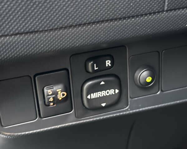 Серый Тойота Аурис, объемом двигателя 1.6 л и пробегом 200 тыс. км за 6499 $, фото 19 на Automoto.ua