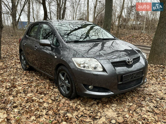 Сірий Тойота Ауріс, об'ємом двигуна 1.6 л та пробігом 211 тис. км за 6800 $, фото 4 на Automoto.ua