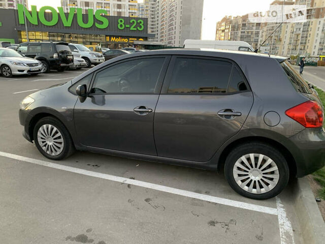Серый Тойота Аурис, объемом двигателя 1.6 л и пробегом 166 тыс. км за 7500 $, фото 1 на Automoto.ua