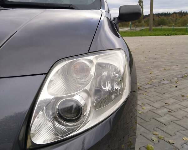 Тойота Аурис 2008 в Черновцах на Automoto.ua Серый Тойота Аурис, объемом двигателя 1.4 л и пробегом 202 тыс. км за 6300 $, фото 15 на Automoto.ua