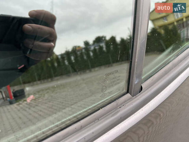 Серый Тойота Аурис, объемом двигателя 1.6 л и пробегом 179 тыс. км за 4800 $, фото 20 на Automoto.ua