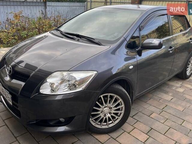 Серый Тойота Аурис, объемом двигателя 1.6 л и пробегом 178 тыс. км за 7200 $, фото 3 на Automoto.ua