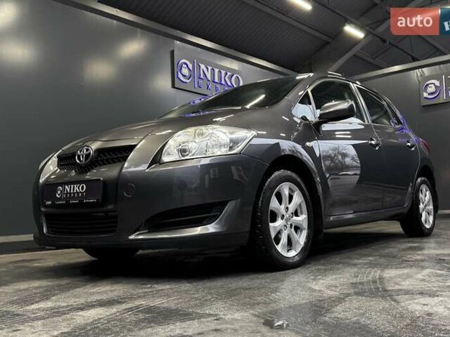 Серый Тойота Аурис, объемом двигателя 1.6 л и пробегом 210 тыс. км за 6300 $, фото 4 на Automoto.ua