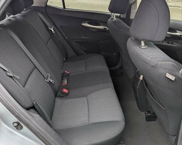 Серый Тойота Аурис, объемом двигателя 2 л и пробегом 250 тыс. км за 6900 $, фото 24 на Automoto.ua