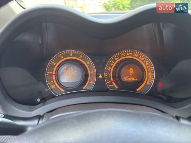 Серый Тойота Аурис, объемом двигателя 1.6 л и пробегом 343 тыс. км за 7200 $, фото 9 на Automoto.ua