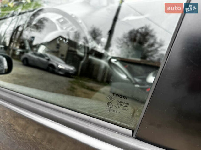Сірий Тойота Ауріс, об'ємом двигуна 1.8 л та пробігом 264 тис. км за 7900 $, фото 34 на Automoto.ua