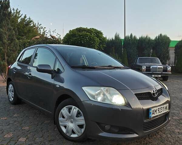 Серый Тойота Аурис, объемом двигателя 1.4 л и пробегом 280 тыс. км за 7400 $, фото 8 на Automoto.ua