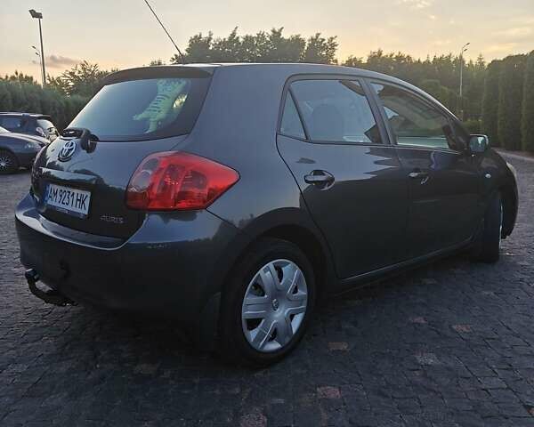 Серый Тойота Аурис, объемом двигателя 1.4 л и пробегом 280 тыс. км за 7400 $, фото 7 на Automoto.ua