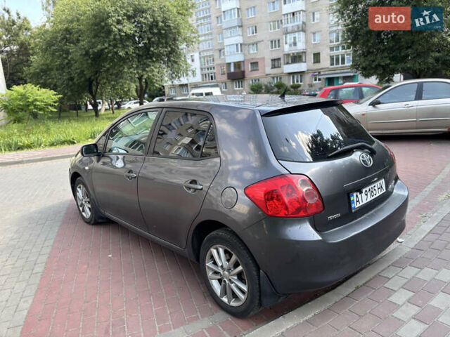 Серый Тойота Аурис, объемом двигателя 1.6 л и пробегом 343 тыс. км за 7200 $, фото 1 на Automoto.ua