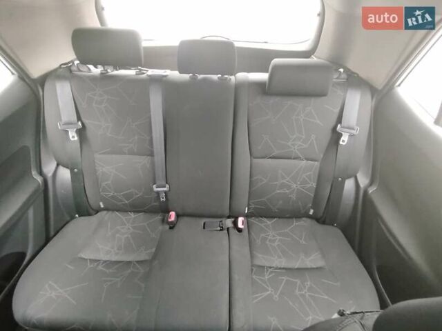 Серый Тойота Аурис, объемом двигателя 1.6 л и пробегом 380 тыс. км за 4000 $, фото 9 на Automoto.ua