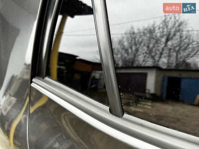 Сірий Тойота Ауріс, об'ємом двигуна 1.8 л та пробігом 264 тис. км за 7900 $, фото 37 на Automoto.ua