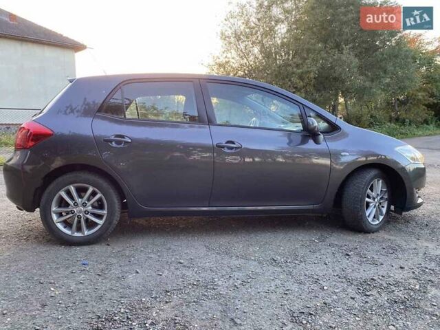 Серый Тойота Аурис, объемом двигателя 1.33 л и пробегом 208 тыс. км за 5999 $, фото 6 на Automoto.ua