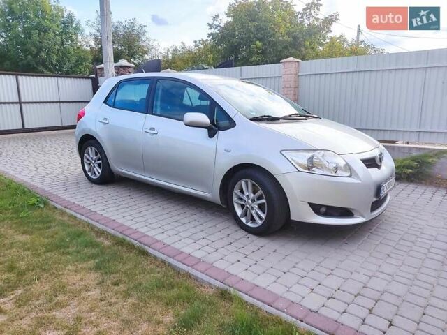 Серый Тойота Аурис, объемом двигателя 2 л и пробегом 270 тыс. км за 7200 $, фото 7 на Automoto.ua