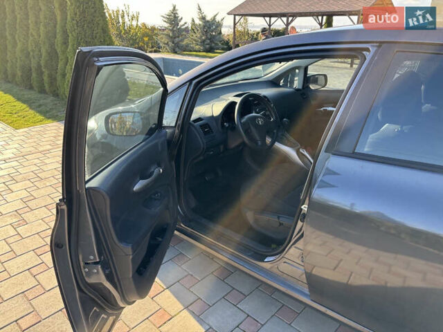 Серый Тойота Аурис, объемом двигателя 1.6 л и пробегом 240 тыс. км за 8500 $, фото 8 на Automoto.ua