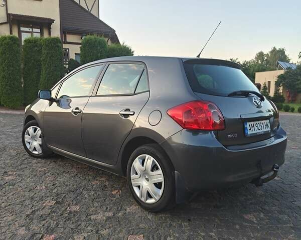 Серый Тойота Аурис, объемом двигателя 1.4 л и пробегом 280 тыс. км за 7400 $, фото 6 на Automoto.ua