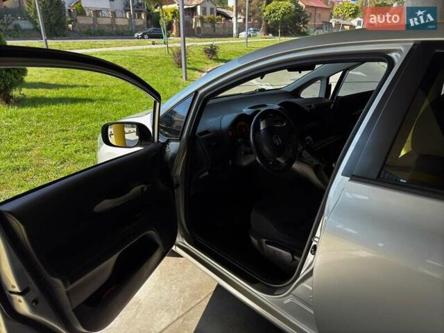 Серый Тойота Аурис, объемом двигателя 1.6 л и пробегом 145 тыс. км за 7500 $, фото 13 на Automoto.ua