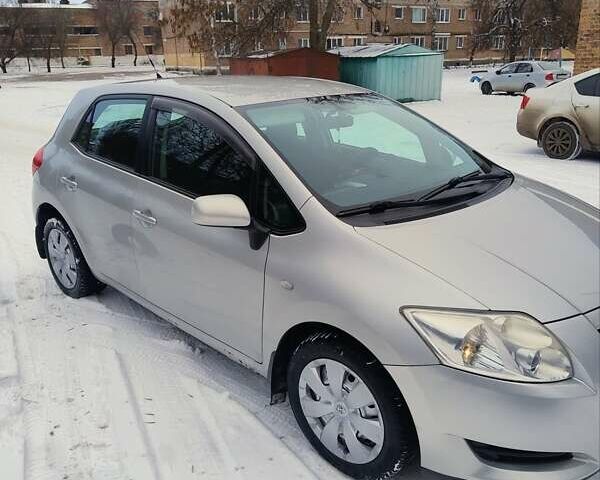 Серый Тойота Аурис, объемом двигателя 1.6 л и пробегом 190 тыс. км за 5500 $, фото 1 на Automoto.ua