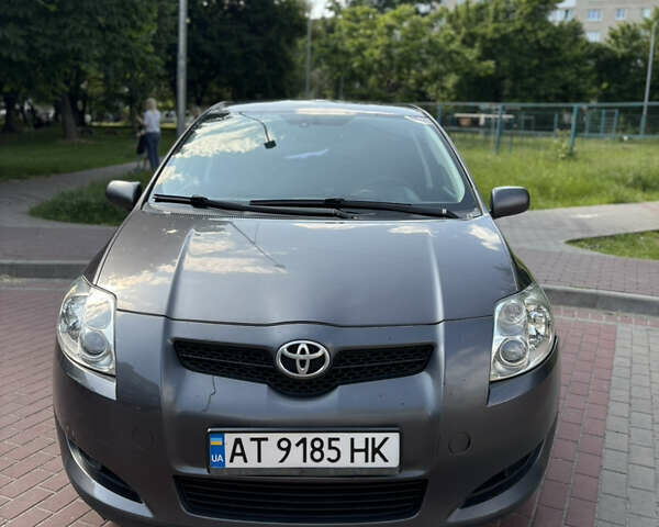 Серый Тойота Аурис, объемом двигателя 1.6 л и пробегом 343 тыс. км за 7200 $, фото 4 на Automoto.ua