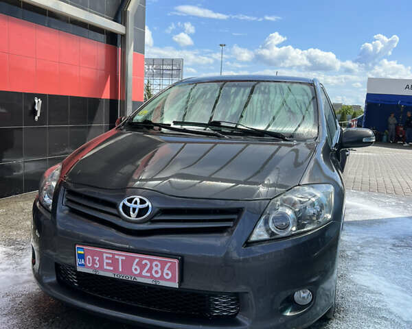 Сірий Тойота Ауріс, об'ємом двигуна 2 л та пробігом 153 тис. км за 7000 $, фото 11 на Automoto.ua