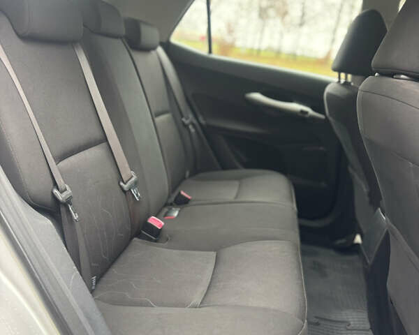 Серый Тойота Аурис, объемом двигателя 1.4 л и пробегом 240 тыс. км за 5950 $, фото 13 на Automoto.ua