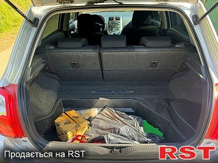 Серый Тойота Аурис, объемом двигателя 1.8 л и пробегом 175 тыс. км за 9999 $, фото 7 на Automoto.ua