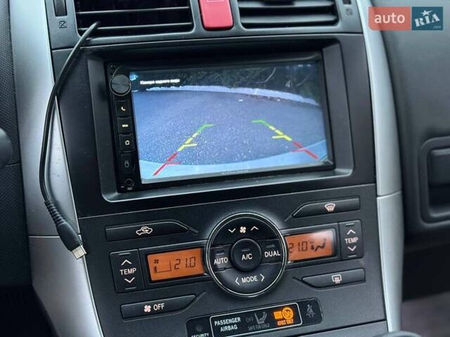 Сірий Тойота Ауріс, об'ємом двигуна 1.6 л та пробігом 263 тис. км за 8900 $, фото 9 на Automoto.ua