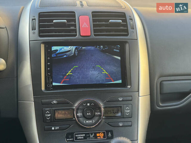 Серый Тойота Аурис, объемом двигателя 1.6 л и пробегом 130 тыс. км за 9800 $, фото 10 на Automoto.ua