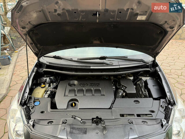 Сірий Тойота Ауріс, об'ємом двигуна 1.6 л та пробігом 129 тис. км за 9250 $, фото 30 на Automoto.ua