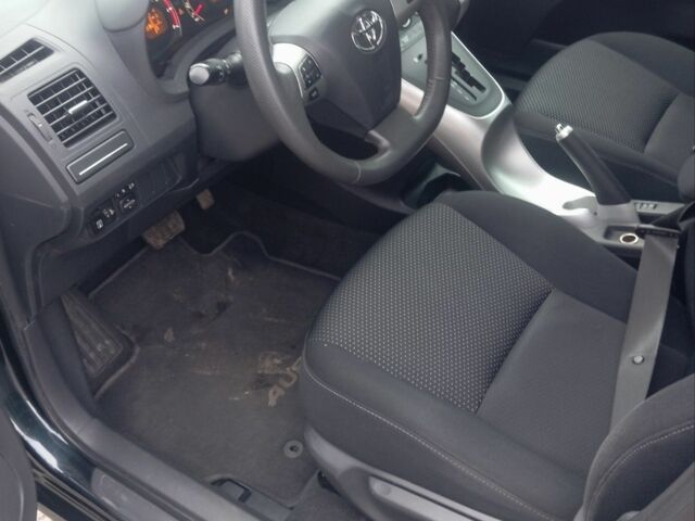 Серый Тойота Аурис, объемом двигателя 1.6 л и пробегом 71 тыс. км за 8000 $, фото 11 на Automoto.ua