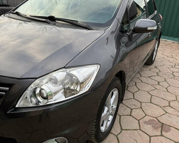 Сірий Тойота Ауріс, об'ємом двигуна 1.6 л та пробігом 129 тис. км за 9250 $, фото 21 на Automoto.ua