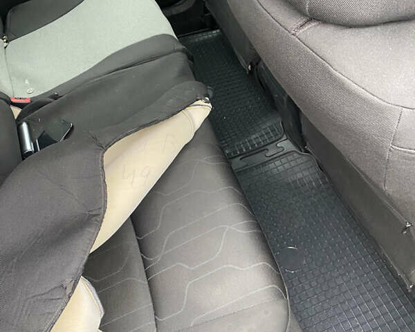 Серый Тойота Аурис, объемом двигателя 1.6 л и пробегом 34 тыс. км за 9500 $, фото 8 на Automoto.ua