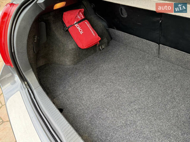 Сірий Тойота Ауріс, об'ємом двигуна 1.6 л та пробігом 129 тис. км за 9250 $, фото 35 на Automoto.ua