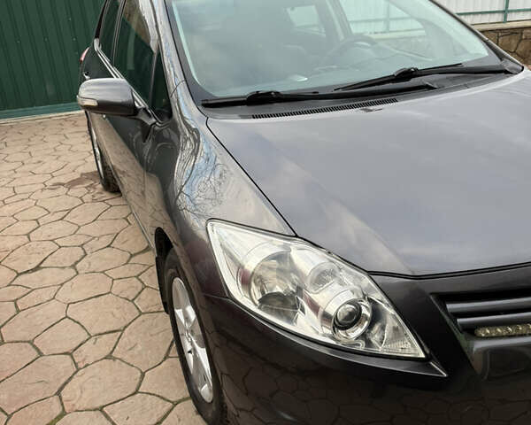 Сірий Тойота Ауріс, об'ємом двигуна 1.6 л та пробігом 129 тис. км за 9250 $, фото 22 на Automoto.ua