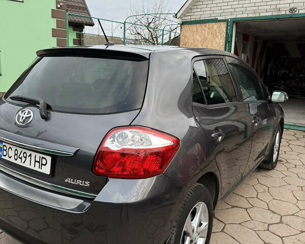 Сірий Тойота Ауріс, об'ємом двигуна 1.6 л та пробігом 129 тис. км за 9250 $, фото 23 на Automoto.ua