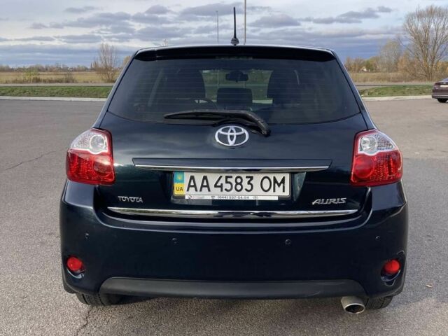 Серый Тойота Аурис, объемом двигателя 1.6 л и пробегом 71 тыс. км за 8000 $, фото 6 на Automoto.ua