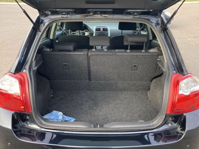 Серый Тойота Аурис, объемом двигателя 1.6 л и пробегом 71 тыс. км за 8000 $, фото 2 на Automoto.ua