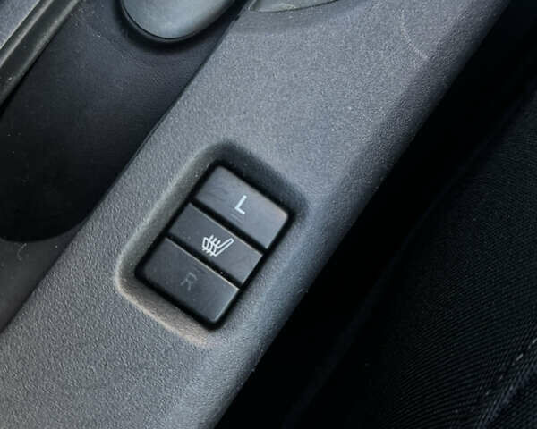 Серый Тойота Аурис, объемом двигателя 1.6 л и пробегом 130 тыс. км за 9800 $, фото 14 на Automoto.ua