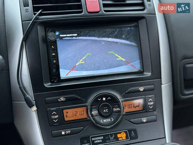 Серый Тойота Аурис, объемом двигателя 1.6 л и пробегом 263 тыс. км за 8900 $, фото 12 на Automoto.ua