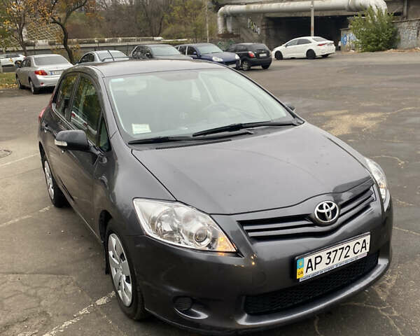 Серый Тойота Аурис, объемом двигателя 1.6 л и пробегом 34 тыс. км за 9500 $, фото 1 на Automoto.ua