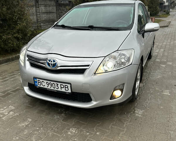 Серый Тойота Аурис, объемом двигателя 1.8 л и пробегом 210 тыс. км за 9700 $, фото 2 на Automoto.ua