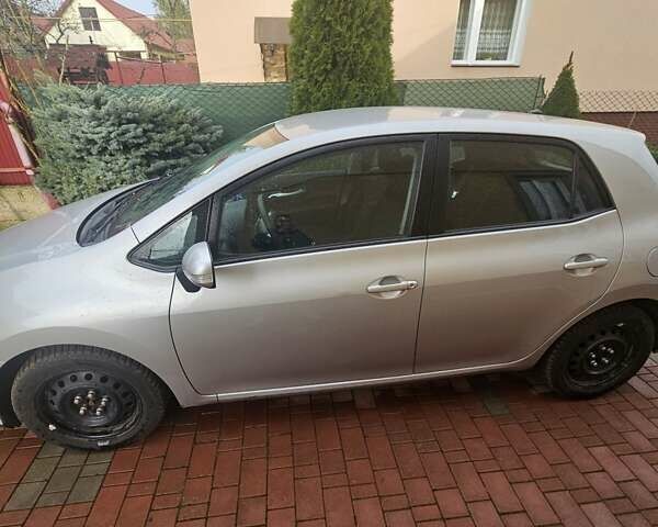 Серый Тойота Аурис, объемом двигателя 1.6 л и пробегом 99 тыс. км за 11500 $, фото 1 на Automoto.ua