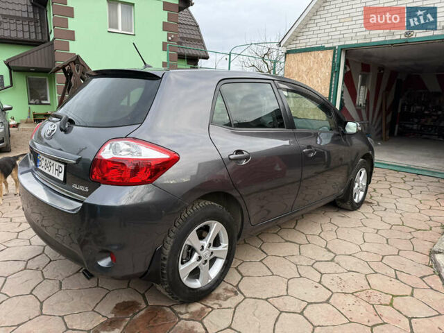 Сірий Тойота Ауріс, об'ємом двигуна 1.6 л та пробігом 129 тис. км за 9250 $, фото 13 на Automoto.ua