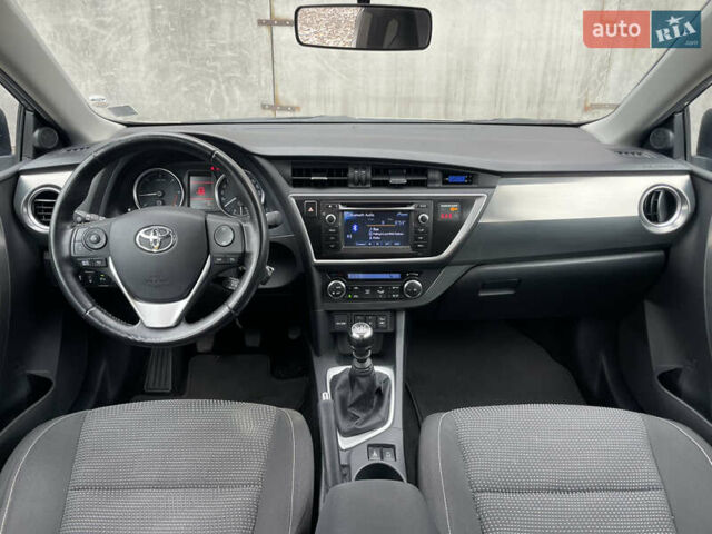 Серый Тойота Аурис, объемом двигателя 2 л и пробегом 171 тыс. км за 8990 $, фото 15 на Automoto.ua