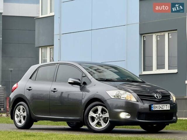 Сірий Тойота Ауріс, об'ємом двигуна 1.6 л та пробігом 89 тис. км за 9999 $, фото 26 на Automoto.ua