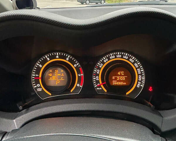 Сірий Тойота Ауріс, об'ємом двигуна 1.6 л та пробігом 244 тис. км за 10200 $, фото 10 на Automoto.ua