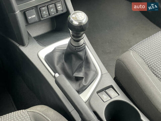 Серый Тойота Аурис, объемом двигателя 2 л и пробегом 171 тыс. км за 8990 $, фото 26 на Automoto.ua