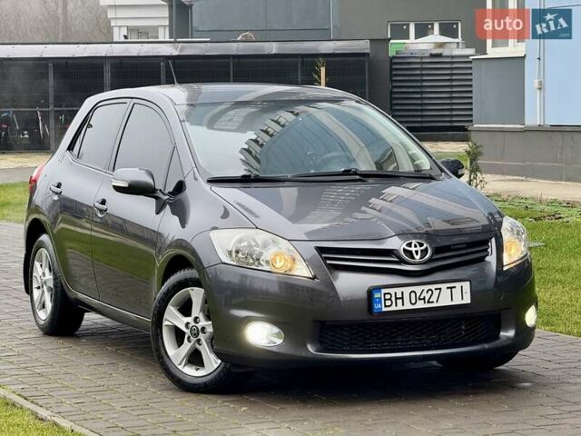 Сірий Тойота Ауріс, об'ємом двигуна 1.6 л та пробігом 89 тис. км за 9999 $, фото 29 на Automoto.ua