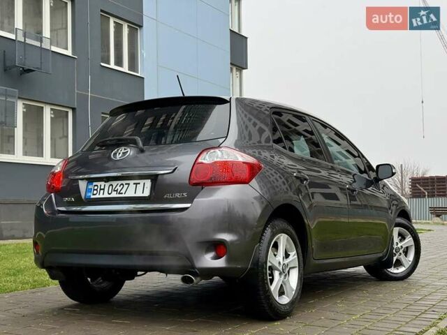 Сірий Тойота Ауріс, об'ємом двигуна 1.6 л та пробігом 89 тис. км за 9999 $, фото 15 на Automoto.ua