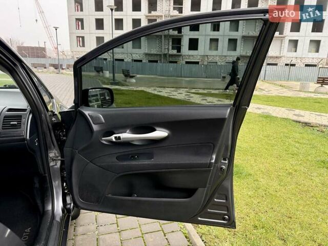 Сірий Тойота Ауріс, об'ємом двигуна 1.6 л та пробігом 89 тис. км за 9999 $, фото 42 на Automoto.ua