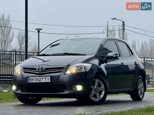 Сірий Тойота Ауріс, об'ємом двигуна 1.6 л та пробігом 89 тис. км за 9999 $, фото 14 на Automoto.ua